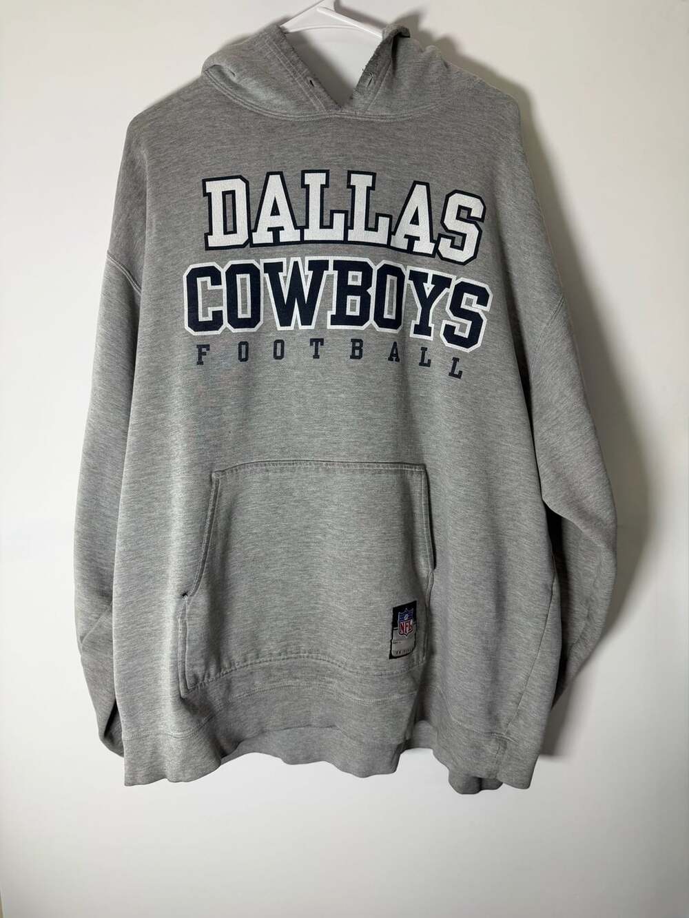 Vintage NFL Team Apparel Dallas Cowboys Hoodie Size XL Grey On Field
